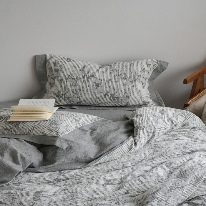 91家纺网 家纺一手货源 找家纺 璞素2025新款全棉色织三层纱四件套-松隐 松隐灰