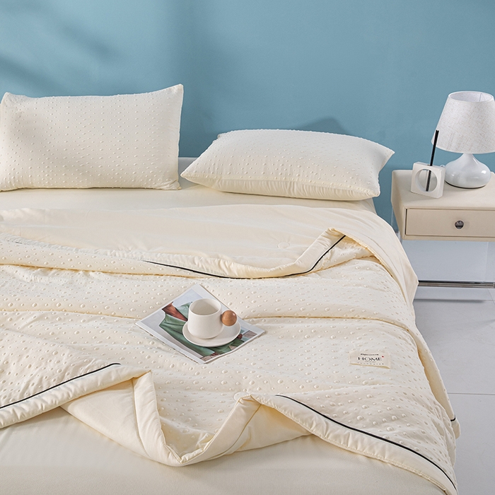 91家纺网 家纺一手货源 找家纺 吾诺 2025 凉豆豆针织棉双层纱夏被四件套水洗棉夏凉被空调被 豆豆白