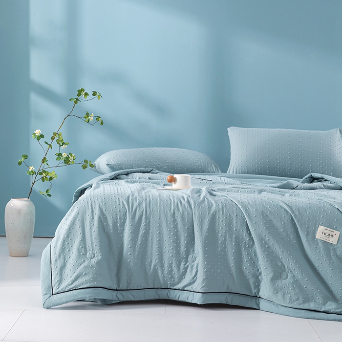 91家纺网 家纺一手货源 找家纺 吾诺 2025 凉豆豆针织棉双层纱夏被四件套水洗棉夏凉被空调被 豆豆蓝