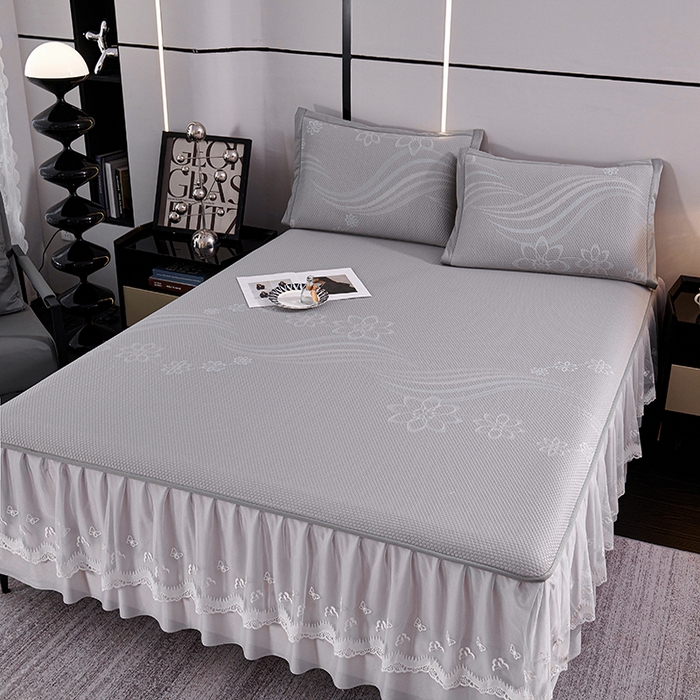 91家纺网 家纺一手货源 找家纺 青雅席业 2025新款7A抗菌母婴级纯乙纶PE刺绣凉感丝豆豆席 床裙款 浪花-灰