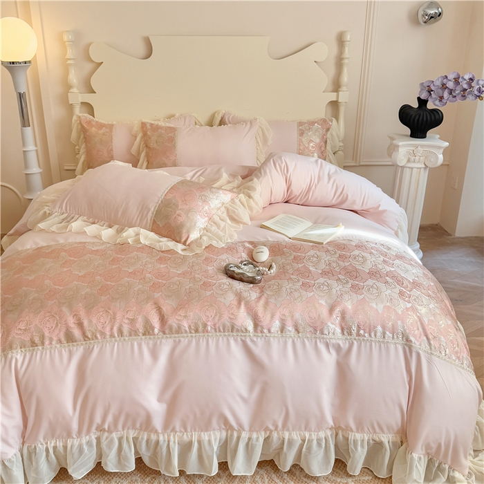 91家纺网 家纺一手货源 找家纺 富盛 2025新款水洗亲肤棉浮雕提花公主风四件套 月光恋人-粉