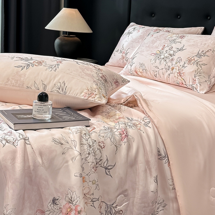 91家纺网 家纺一手货源 找家纺 慕晨 2025春夏新品莱赛尔天丝数码印花四件套莱赛尔夏被四件套天丝夏凉被直播热款 繁华-粉