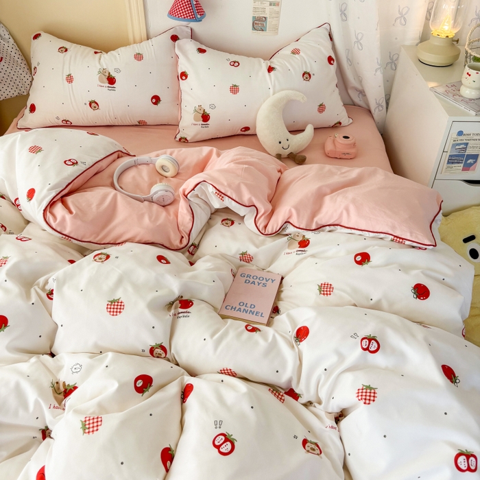 91家纺网 家纺一手货源 找家纺 潮邦创意家居 2025新款云柔棉立体嵌绳款小清新四件套 萌莓趣意