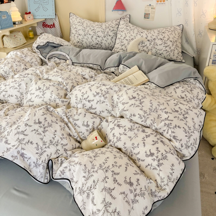 91家纺网 家纺一手货源 找家纺 潮邦创意家居 2025新款云柔棉立体嵌绳款小清新四件套 墨韵蔓花