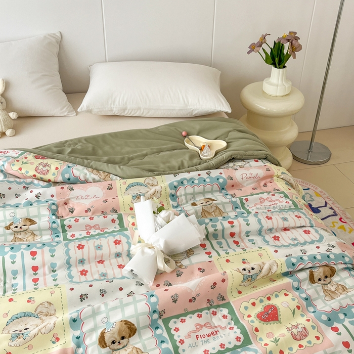 91家纺网 家纺一手货源 找家纺 爱宝被业 2025新款亲肤棉印花100%新疆棉花夏被空调被 爱心猫咪