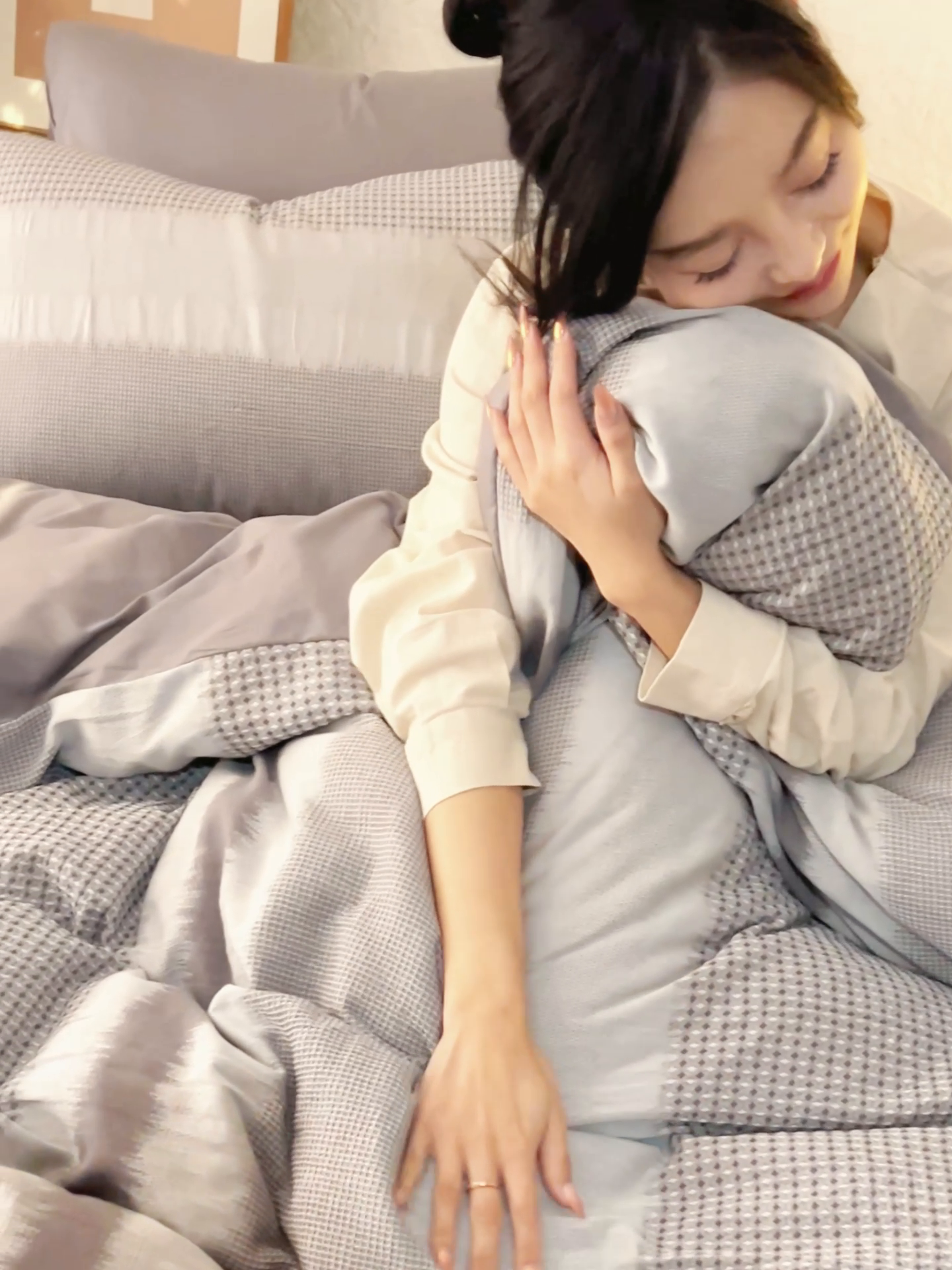 91家纺网 家纺一手货源 找家纺 趣色2025新款A类全棉色织大提花四件套 洛川-灰