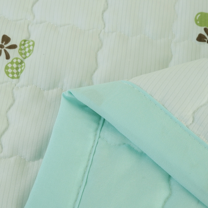 91家纺网 家纺一手货源 找家纺 被多多被业  2025新款小清新印花小竺棉多针绗绣夏凉被 小苹果