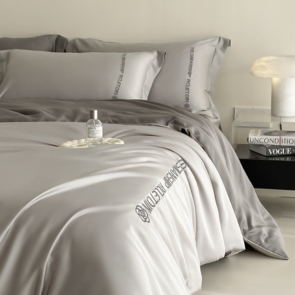 91家纺网 家纺一手货源 找家纺 （总）梦幻之城 2025新款水洗真丝双拼刺绣夏被四件套-芮雅风格二