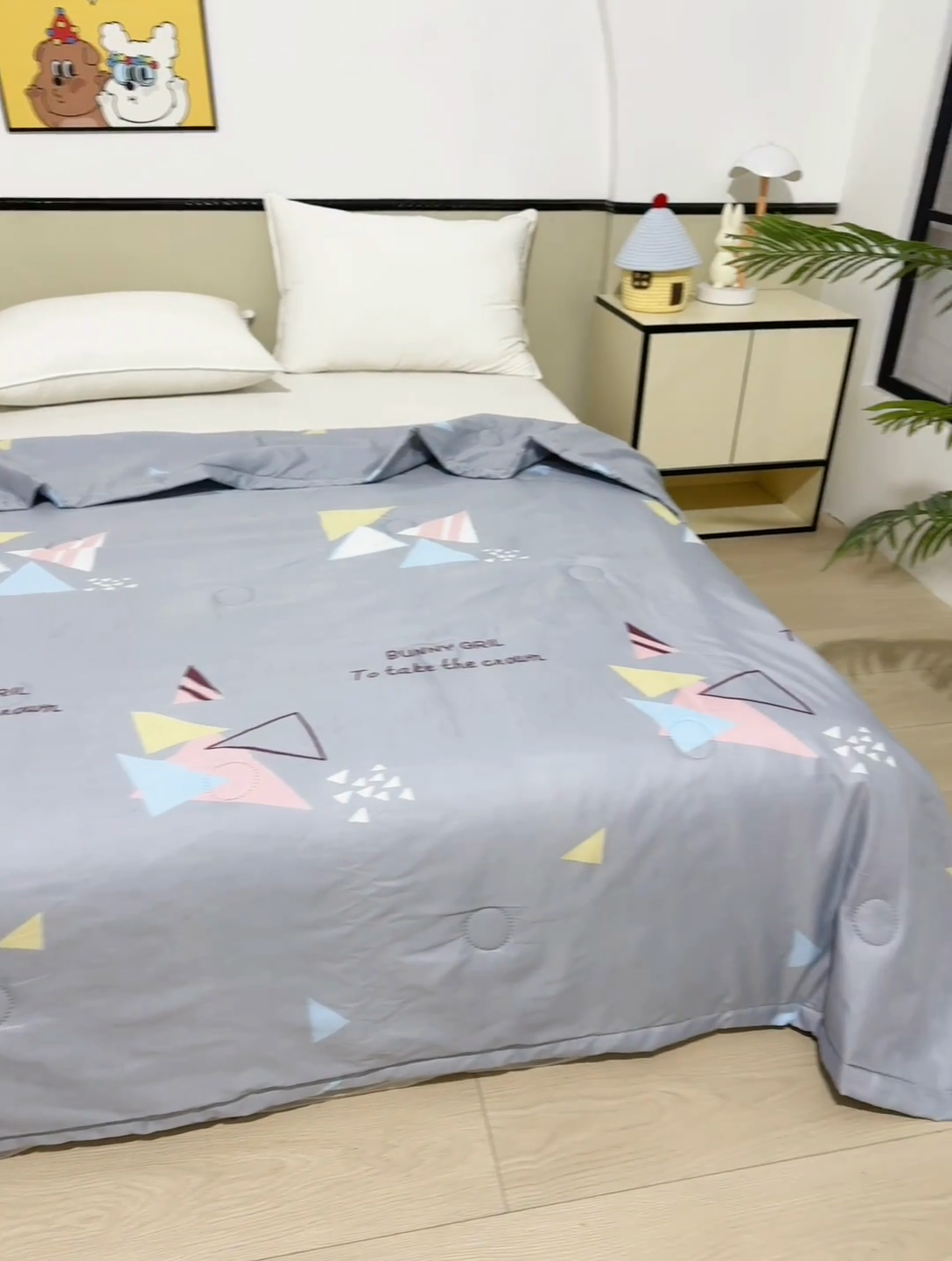 91家纺网 家纺一手货源 找家纺 侨鑫 2025新款亲肤水洗棉夏被宽边 卡思图