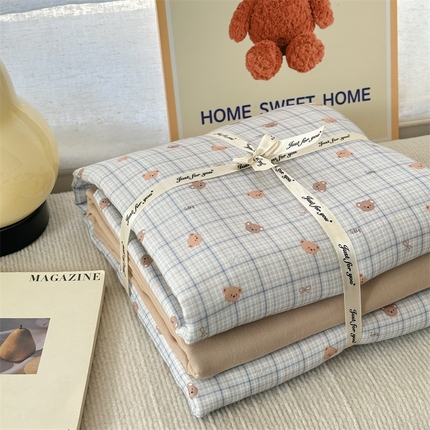 亿梵家居 2025新款A类母婴级有氧全棉纯棉双层纱纯棉印花四件套-叠拍图 韩系小熊-兰