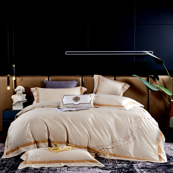 91家纺网 家纺一手货源 找家纺 U品汇 2025新款60支天丝棉莱赛尔纤维刺绣花四件套纯棉全棉凉感丝滑礼盒包装（西雅图） 西雅图-香槟色