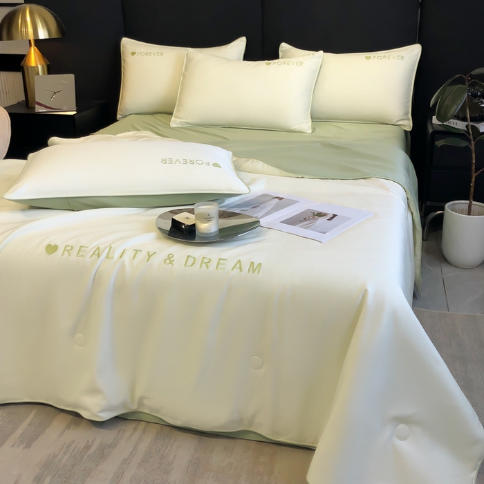 91家纺网 家纺一手货源 找家纺 吾诺 2025 双拼及羽毛刺绣夏被四件套绣花夏被水洗天丝夏被水洗真丝夏凉被空调被 奶昔白-果绿