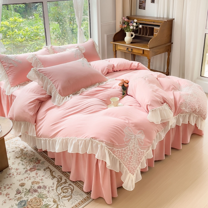 91家纺网 家纺一手货源 找家纺 睡美人 2025韩版全锦棉刺绣公主风蕾丝床裙款四件套-蝶恋花 蝶恋花-蜜桃粉