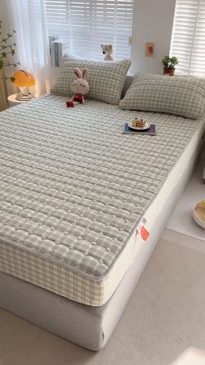 91家纺网 家纺一手货源 找家纺 铭成家纺 2025新款A类亲肤纯棉加厚床笠 简兮绿