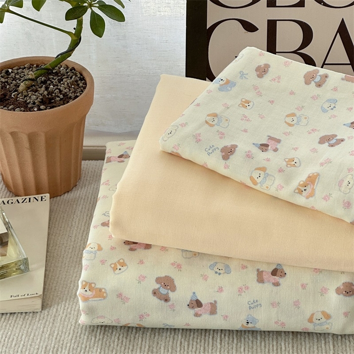 91家纺网 家纺一手货源 找家纺 亿梵家居 2025新款A类母婴级有氧全棉纯棉双层纱纯棉印花四件套-叠拍图 卡通乐园-米