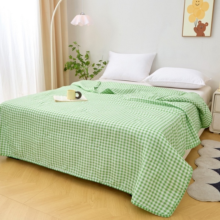 91家纺网 家纺一手货源 找家纺 2025新款亲肤绒礼品夏被窄边 绿色格调