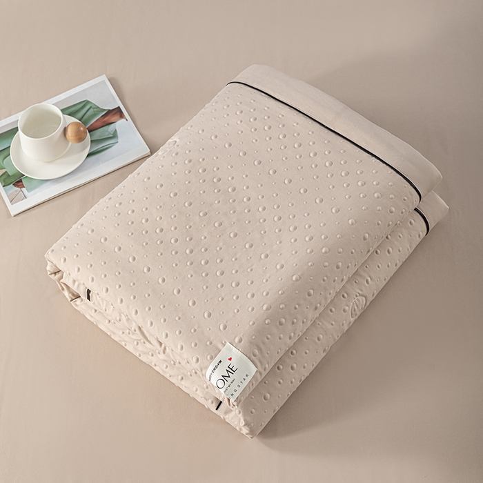 91家纺网 家纺一手货源 找家纺 吾诺 2025 凉豆豆针织棉双层纱夏被四件套水洗棉夏凉被空调被 豆豆咖