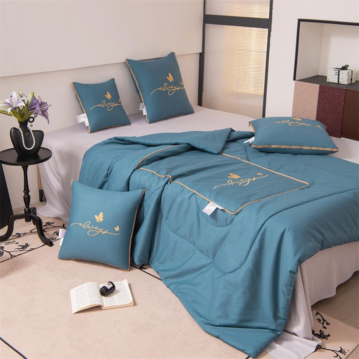 91家纺网 家纺一手货源 找家纺 照世家纺 2025新款柔软透气全棉抱枕被-蝶影 蝶影-湖蓝