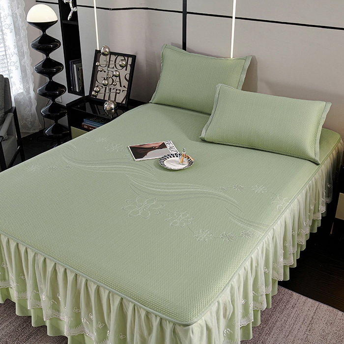 91家纺网 家纺一手货源 找家纺 青雅席业 2025新款7A抗菌母婴级纯乙纶PE刺绣凉感丝豆豆席 床裙款 浪花-水绿