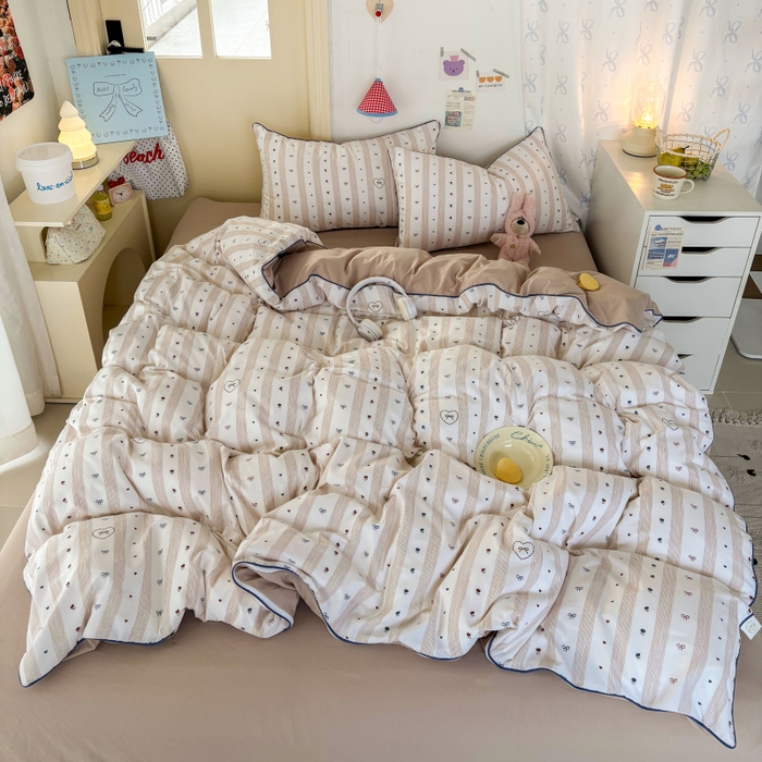 91家纺网 家纺一手货源 找家纺 潮邦创意家居 2025新款云柔棉立体嵌绳款小清新四件套 浅调爱纹