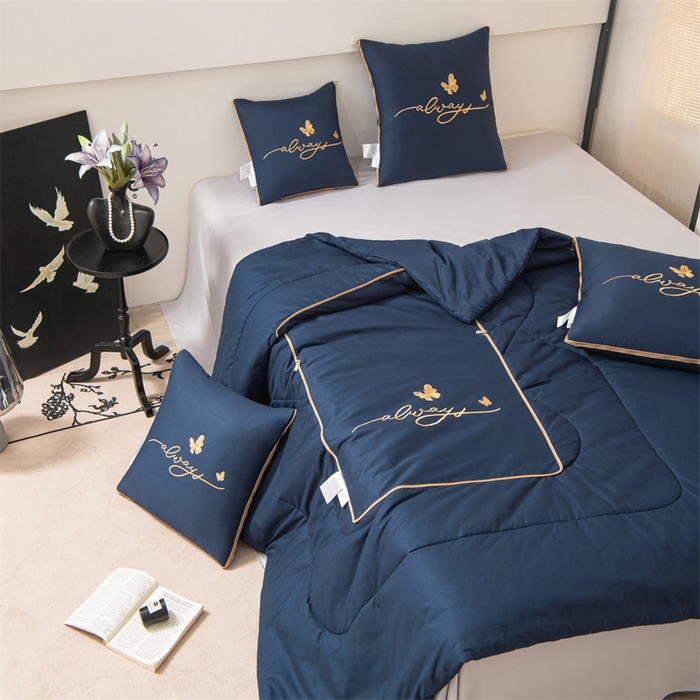 91家纺网 家纺一手货源 找家纺 照世家纺 2025新款柔软透气全棉抱枕被-蝶影 蝶影-深蓝