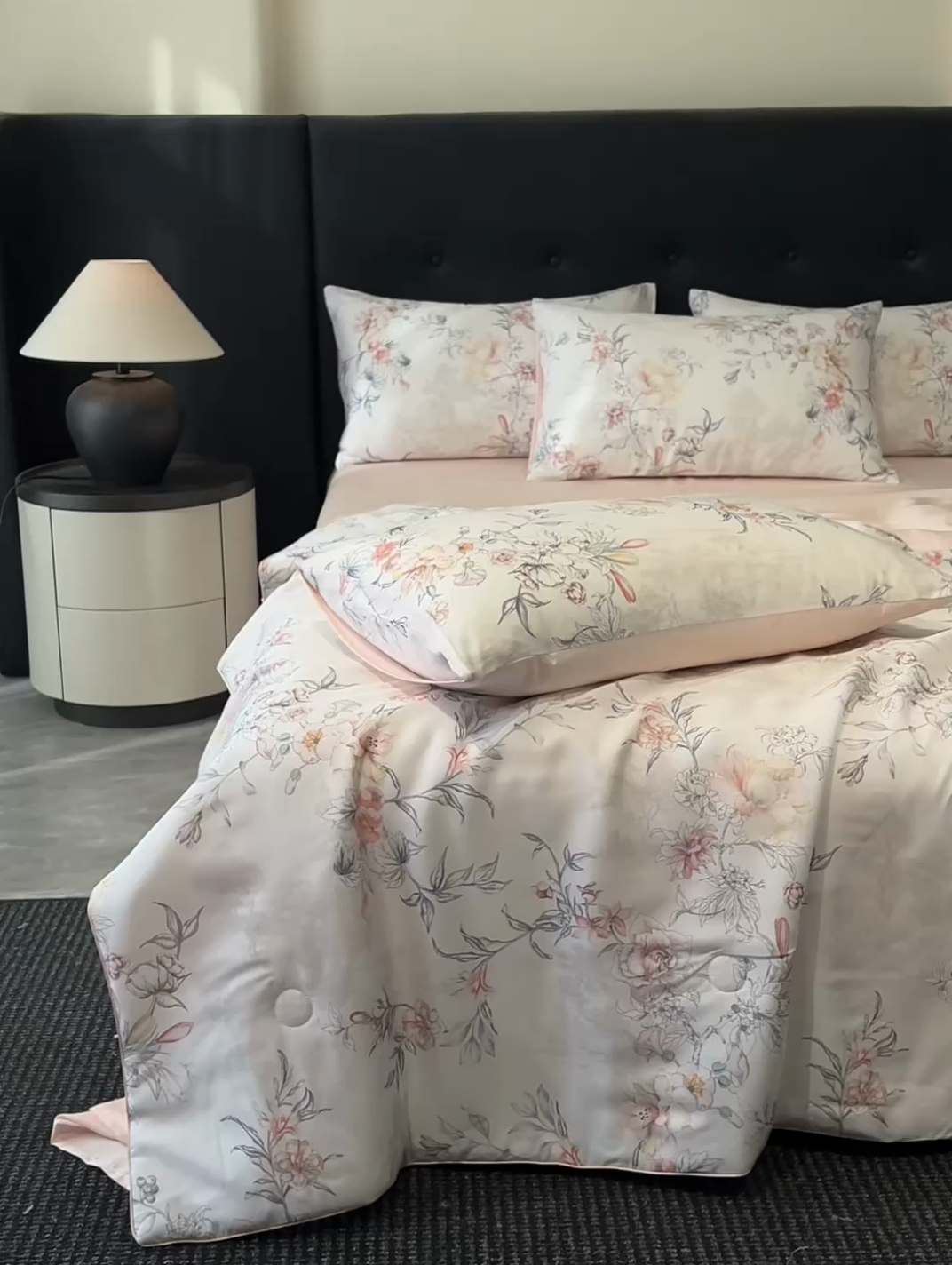 91家纺网 家纺一手货源 找家纺 慕晨 2025春夏新品莱赛尔天丝数码印花四件套莱赛尔夏被四件套天丝夏凉被直播热款 繁华-白