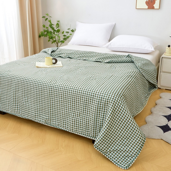 91家纺网 家纺一手货源 找家纺 2025新款亲肤绒礼品夏被窄边 微格香绿