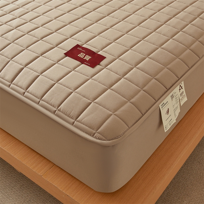 91家纺网 家纺一手货源 找家纺 布卢姆床垫 2025新款原棉A类贴标7A抗菌床笠 方格-棕咖