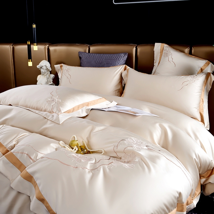 91家纺网 家纺一手货源 找家纺 U品汇 2025新款60支天丝棉莱赛尔纤维刺绣花四件套纯棉全棉凉感丝滑礼盒包装（西雅图） 西雅图-香槟色