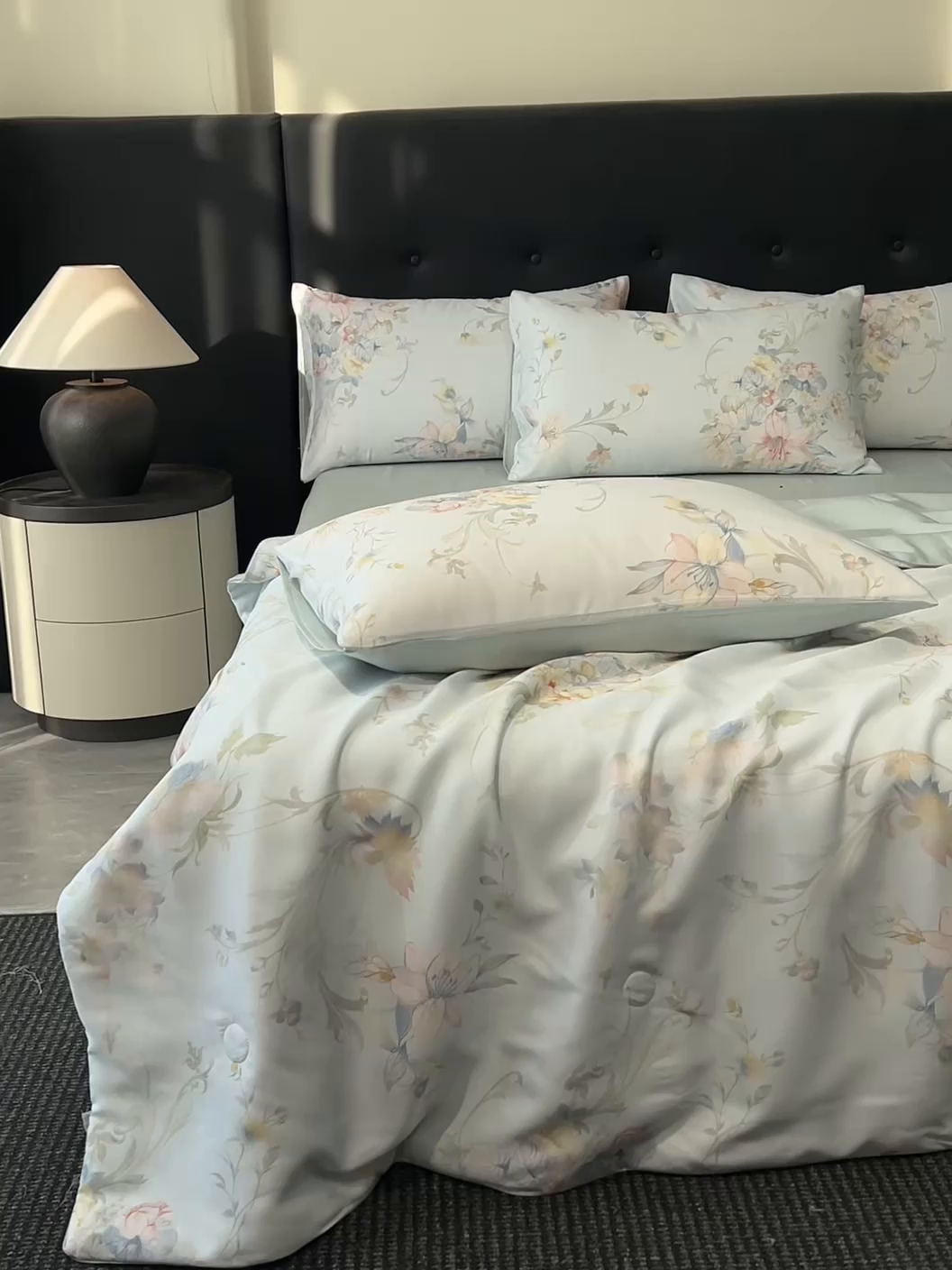 91家纺网 家纺一手货源 找家纺 慕晨 2025春夏新品莱赛尔天丝数码印花四件套莱赛尔夏被四件套天丝夏凉被直播热款 柔兰