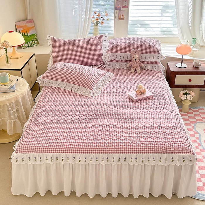 91家纺网 家纺一手货源 找家纺 金盛皇朝家纺 2025新款格子空间水洗棉床裙 格子空间- 烟熏豆沙