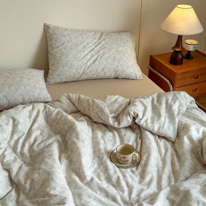 91家纺网 家纺一手货源 找家纺 亿梵家居 2025新款A类母婴级有氧全棉纯棉双层纱纯棉印花四件套-床拍图 弗拉-黄