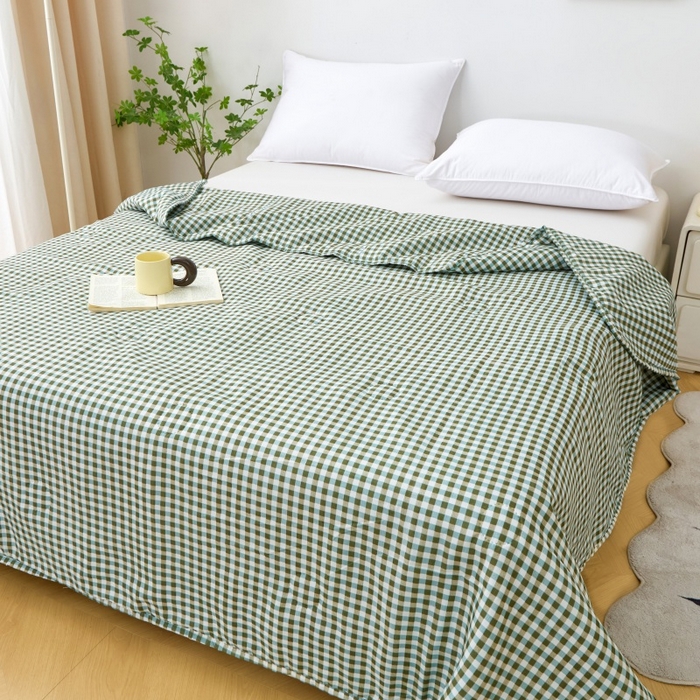 91家纺网 家纺一手货源 找家纺 2025新款亲肤绒礼品夏被窄边 微格香绿