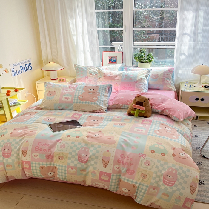 91家纺网 家纺一手货源 找家纺 盛秋家纺 2025新款水洗棉印花四件套-卡通系列 萌宠乐园+粉爱心