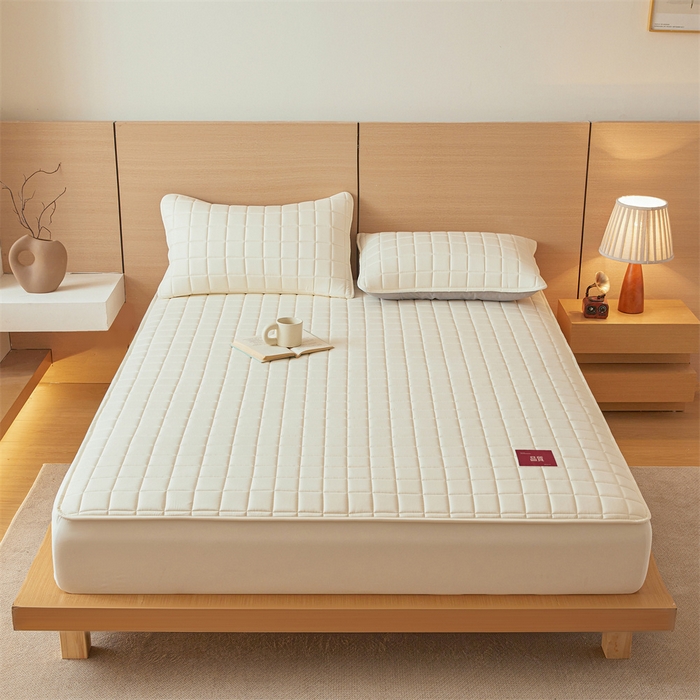 91家纺网 家纺一手货源 找家纺 布卢姆床垫 2025新款原棉A类贴标7A抗菌床笠 方格-奶白