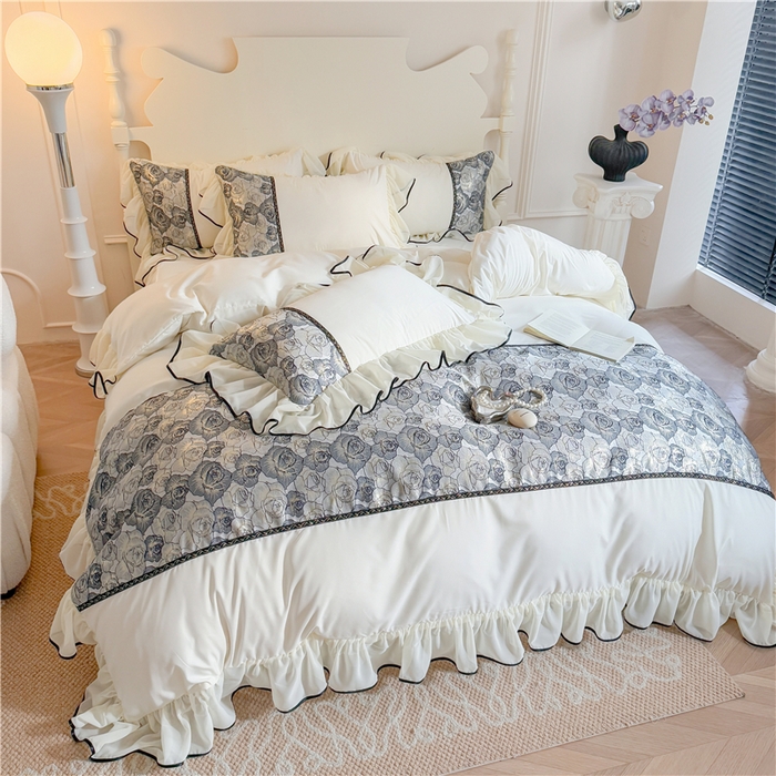 91家纺网 家纺一手货源 找家纺 富盛 2025新款水洗亲肤棉浮雕提花公主风四件套 月光恋人-白+黑