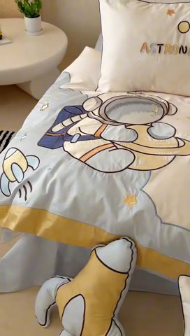 91家纺网 家纺一手货源 找家纺 西西家居 2025新款100支全棉四件套 月球之旅