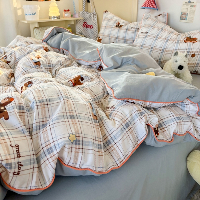 91家纺网 家纺一手货源 找家纺 潮邦创意家居 2025新款云柔棉立体嵌绳款小清新四件套 蓝格萌趣