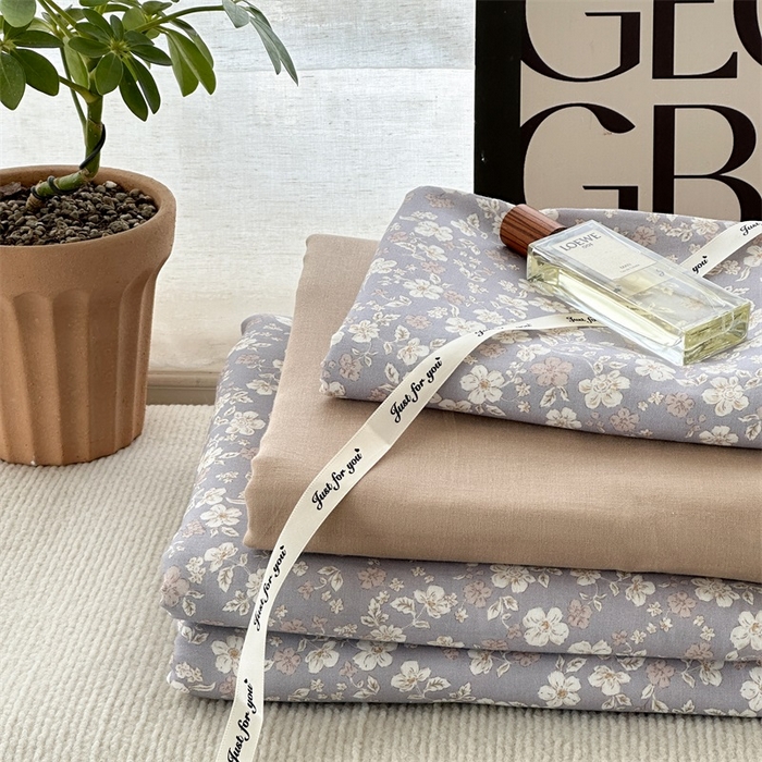 91家纺网 家纺一手货源 找家纺 亿梵家居 2025新款A类母婴级有氧全棉纯棉双层纱纯棉印花四件套-叠拍图 弗拉-灰