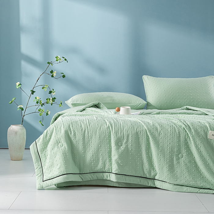 91家纺网 家纺一手货源 找家纺 吾诺 2025 凉豆豆针织棉双层纱夏被四件套水洗棉夏凉被空调被 豆豆绿