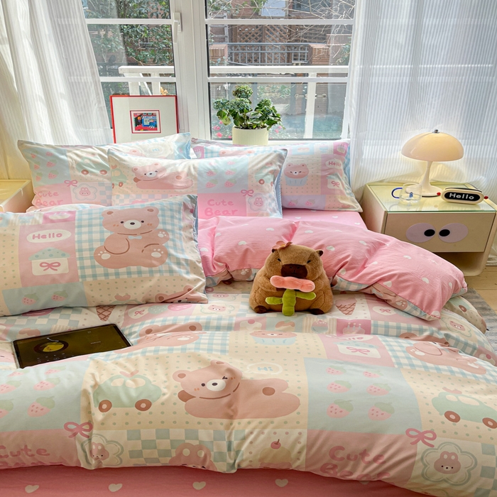 91家纺网 家纺一手货源 找家纺 盛秋家纺 2025新款水洗棉印花四件套-卡通系列 萌宠乐园+粉爱心