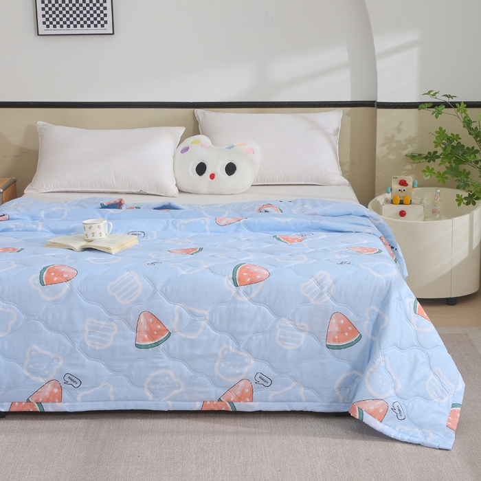 91家纺网 家纺一手货源 找家纺 被多多被业  2025新款清新印花亲肤绒超声波工艺夏凉被 凉爽夏日