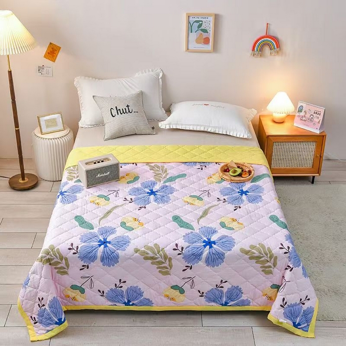 91家纺网 家纺一手货源 找家纺 被多多被业  2025新款印花水洗棉夏被 花朵绽放