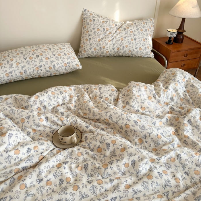 91家纺网 家纺一手货源 找家纺 亿梵家居 2025新款A类母婴级有氧全棉纯棉双层纱纯棉印花四件套-床拍图 秋日小浆果-米黄