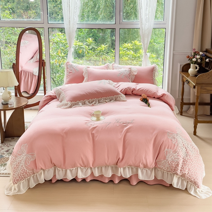 91家纺网 家纺一手货源 找家纺 睡美人 2025韩版全锦棉刺绣公主风蕾丝床裙款四件套-蝶恋花 蝶恋花-蜜桃粉