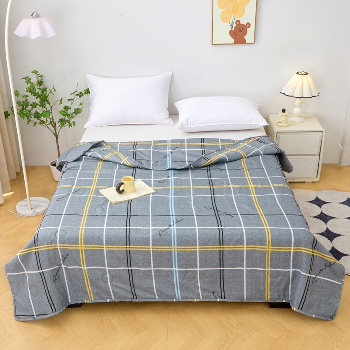 91家纺网 家纺一手货源 找家纺 2025新款亲肤绒礼品夏被窄边 简伯格