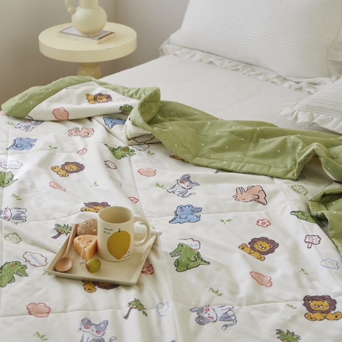 91家纺网 家纺一手货源 找家纺 维洋家纺 2025新款里外全棉印花棉花夏凉被 森森乐园