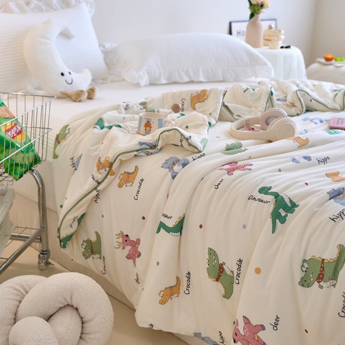 91家纺网 家纺一手货源 找家纺 维洋家纺 2025升级21%大豆新款A类牛奶丝针织夏被（四周踩棉）软糯凉感夏被空调被 小恐龙