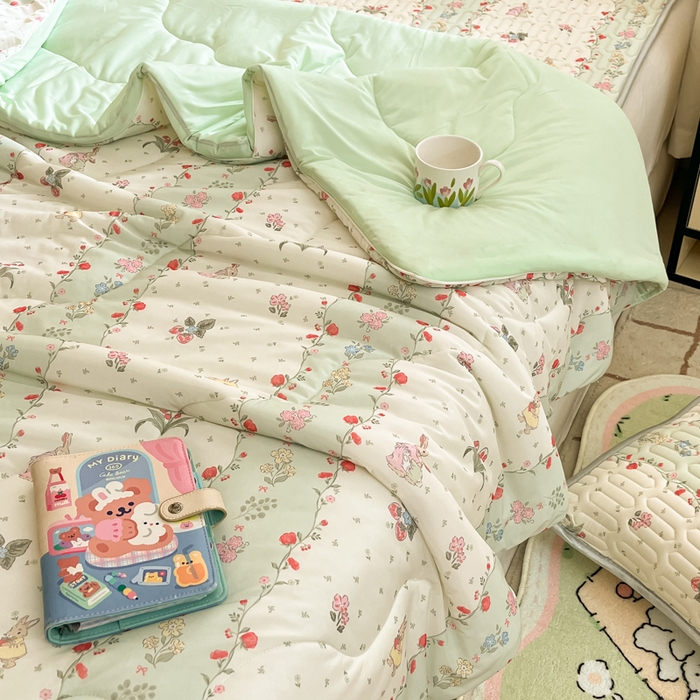 91家纺网 家纺一手货源 找家纺 维洋家纺 2025（专版花型）A类凉感丝夏被 凉感夏凉被双面加倍透气（四周踩棉） 丛林米兔