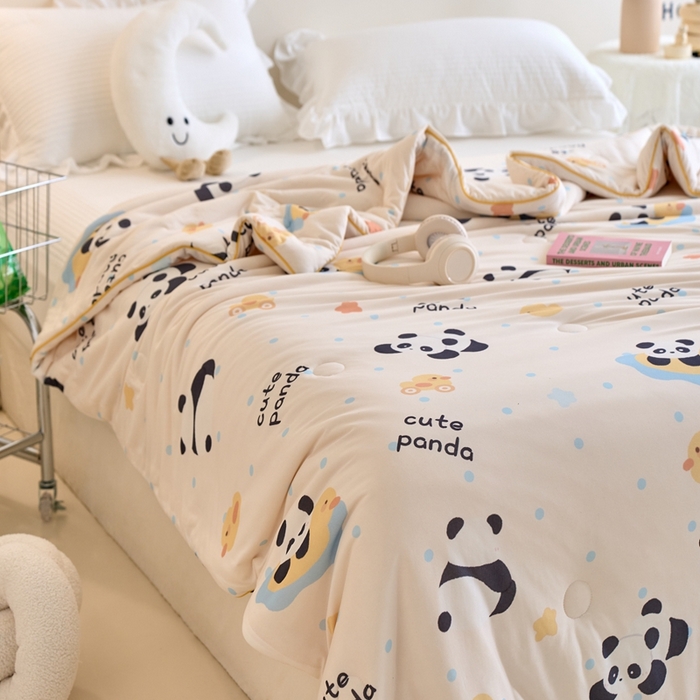 91家纺网 家纺一手货源 找家纺 维洋家纺 2025升级21%大豆新款A类牛奶丝针织夏被（四周踩棉）软糯凉感夏被空调被 功夫熊猫